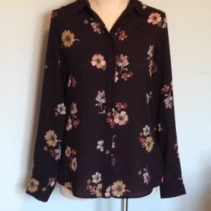 BOGO‼️Beautiful blouse !